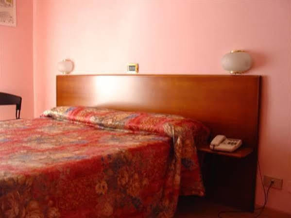 Domus Hotel Alexandrie Exteriér fotografie